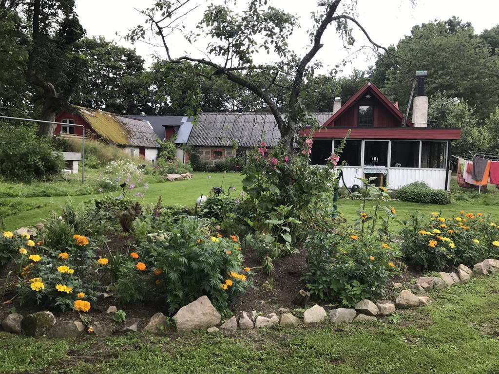 Farm Stay Happy Dogs Ranch Veberod Bagian luar foto